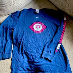 Men’s Nike US soccer long sleeve tee